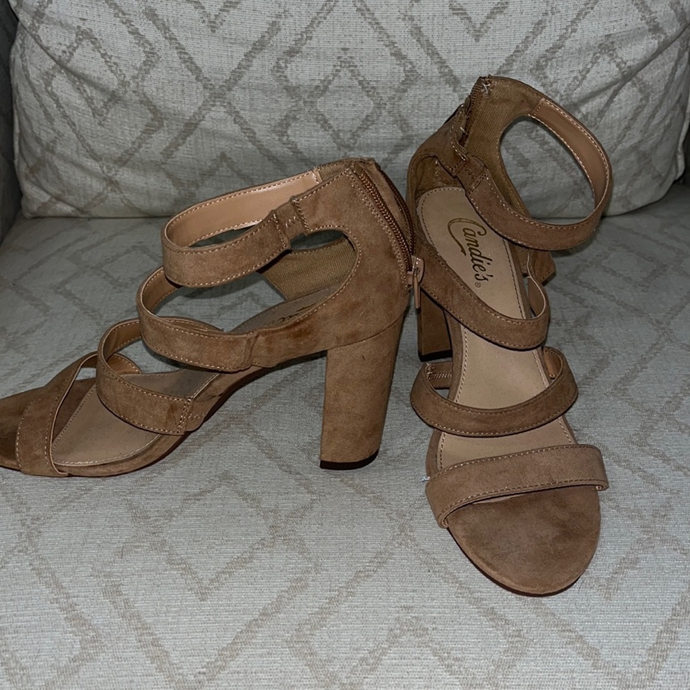 Worn once for homecoming!